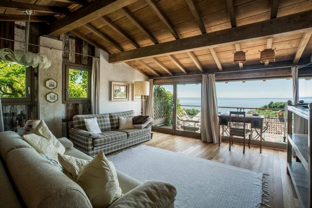 Betta - Newly Renovated Lake-View Terrace Apartment, Peaceful And Silent Surroundings トスコラーノ・マデルノ エクステリア 写真